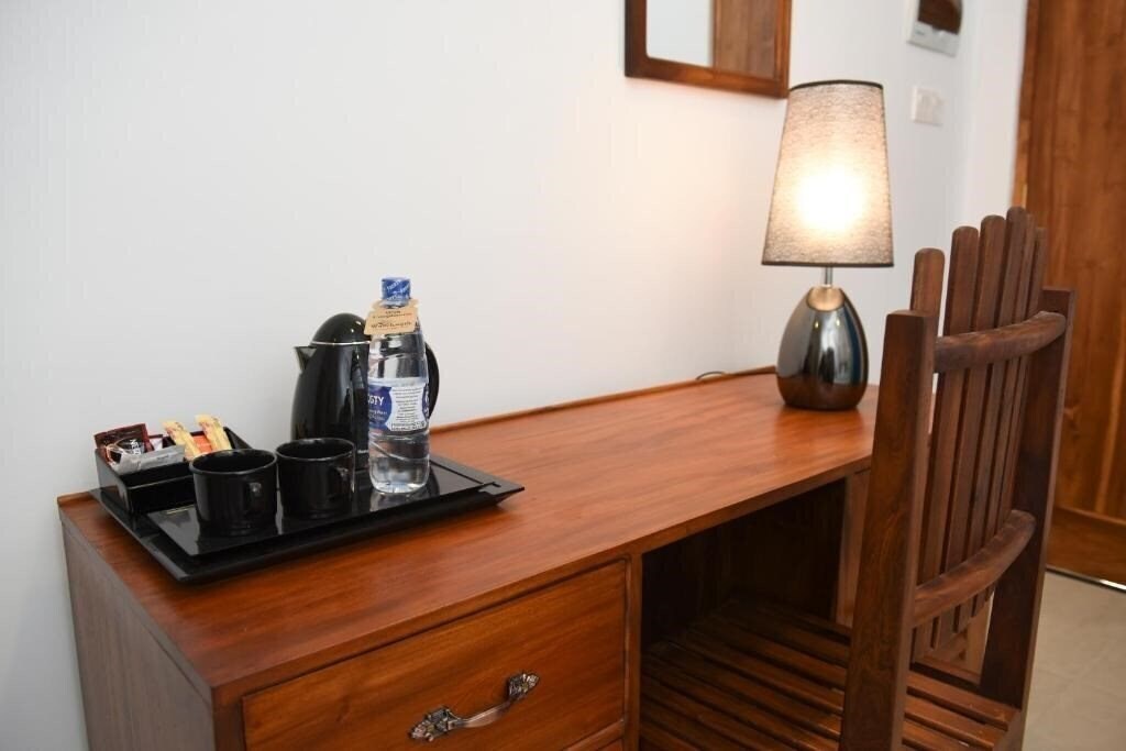 Фото Wavelength Hotel Mirissa 3*