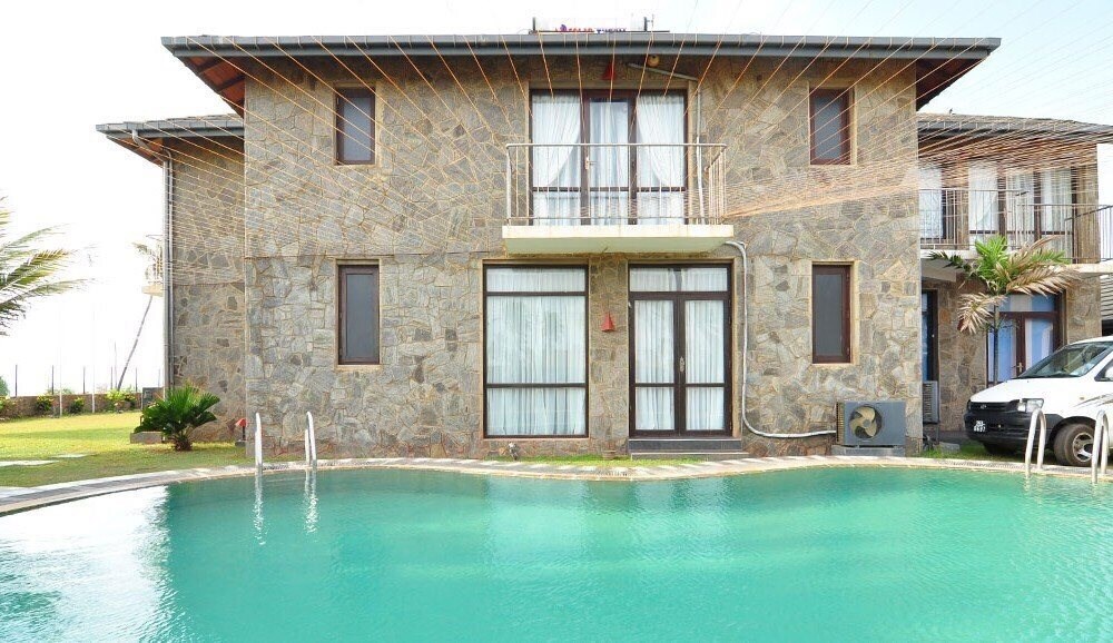 Готель C&I Beach 4*