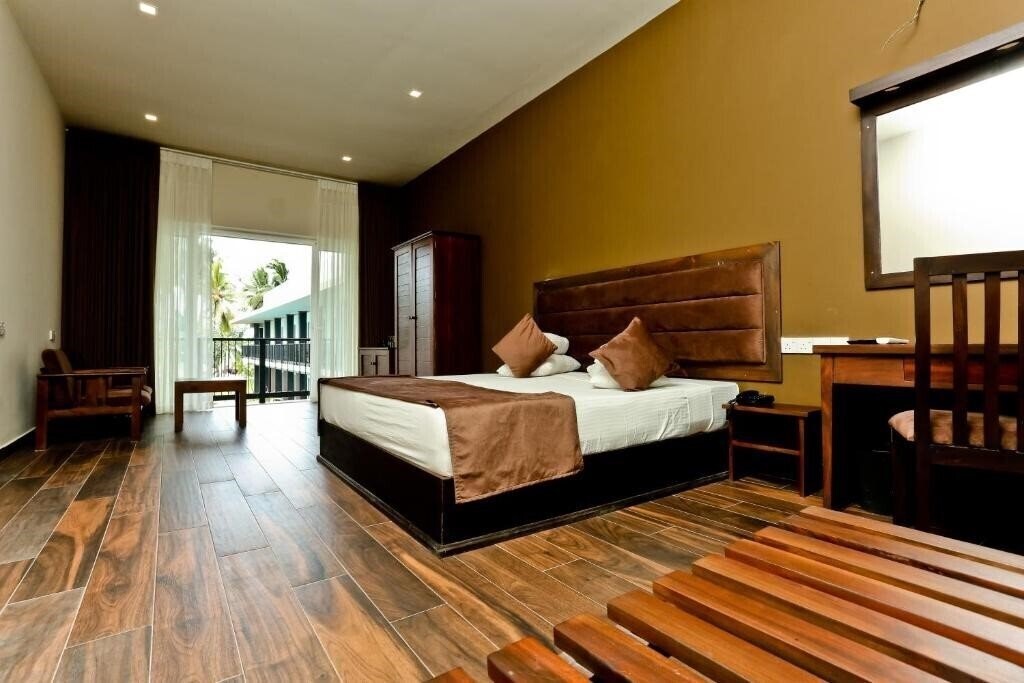 Готель Golden Star Beach 3*