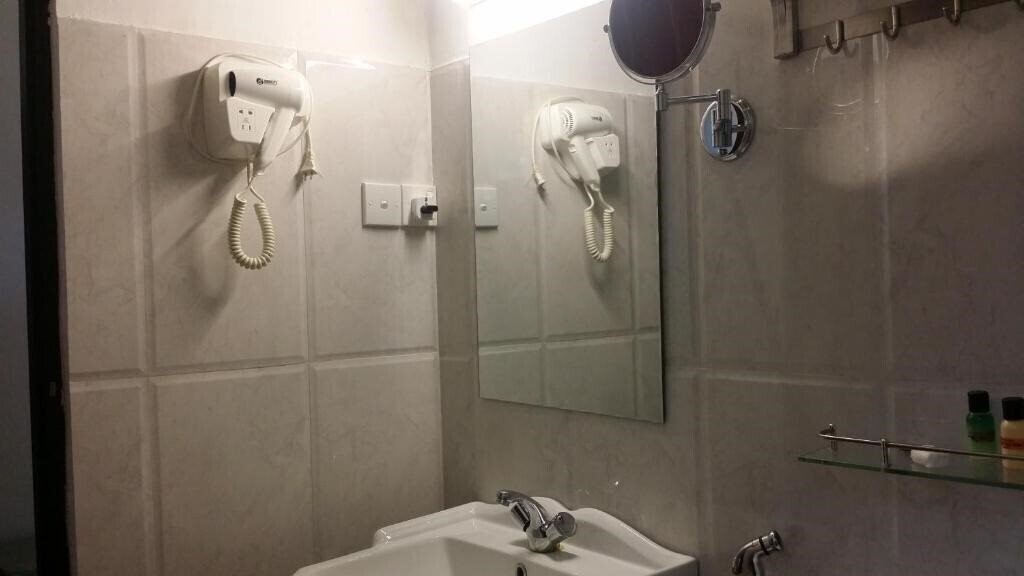 Фотография Maple Leaf 2*