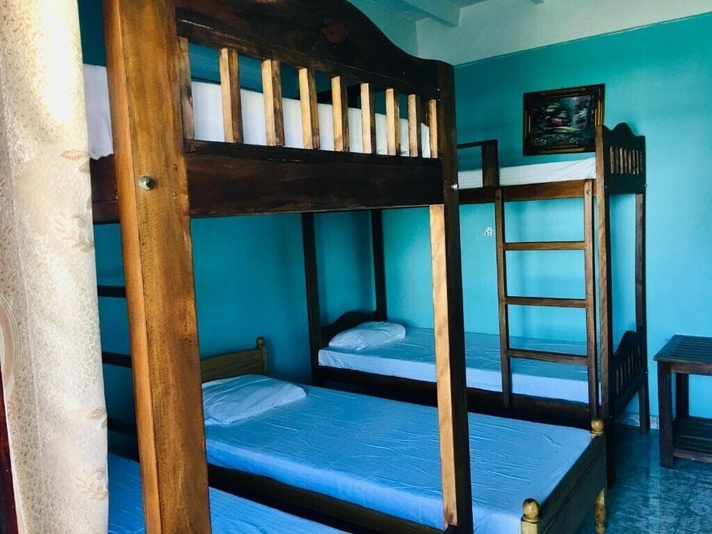 Фото White House Negombo 3*