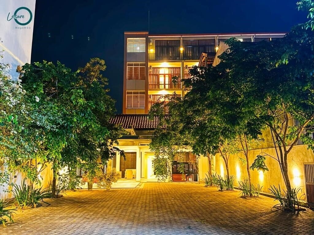 Готель Leisureo Hotel & SPA Negombo 4*