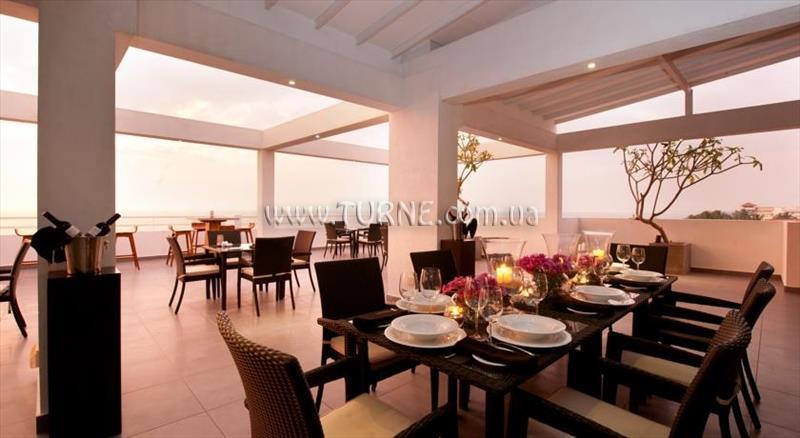 Отель The Beach 5*