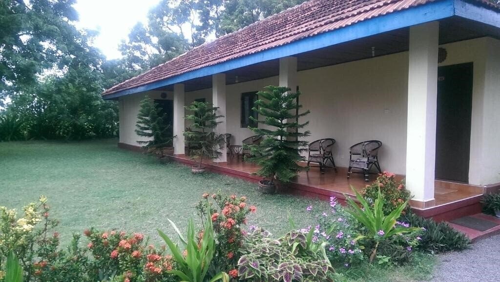 Фото Nilaveli Crystal Blue Hotel 3*