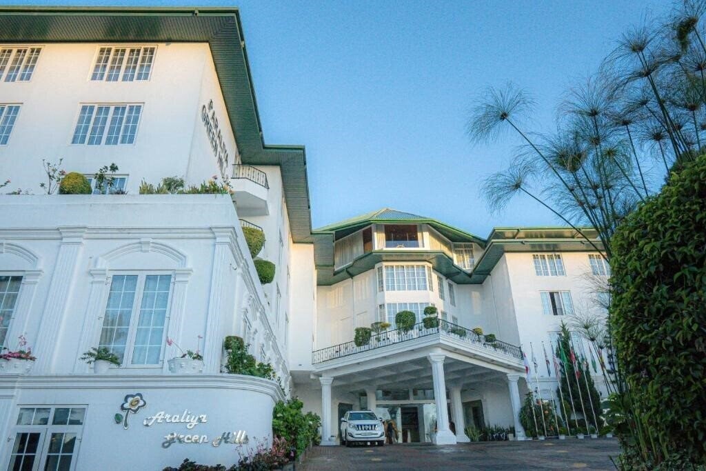 Готель Araliya Green Hills 3*