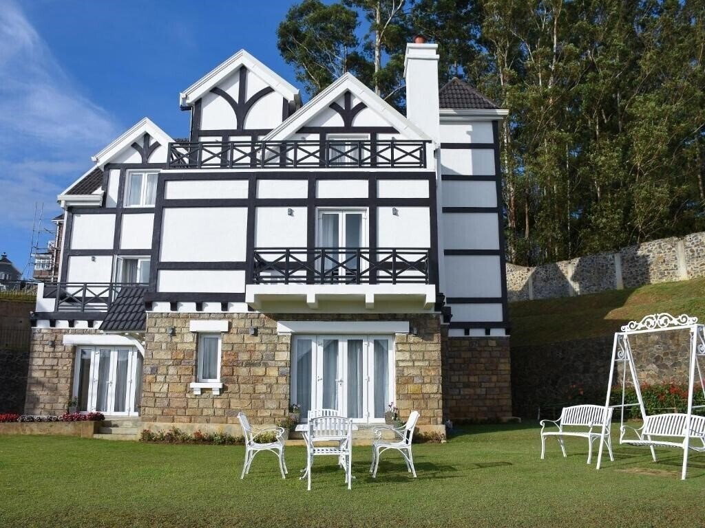 Готель Little England by Joes 5*