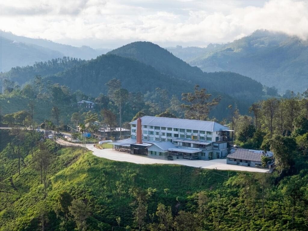 Отель Newburgh Ella The Tea Factory Resort 4*
