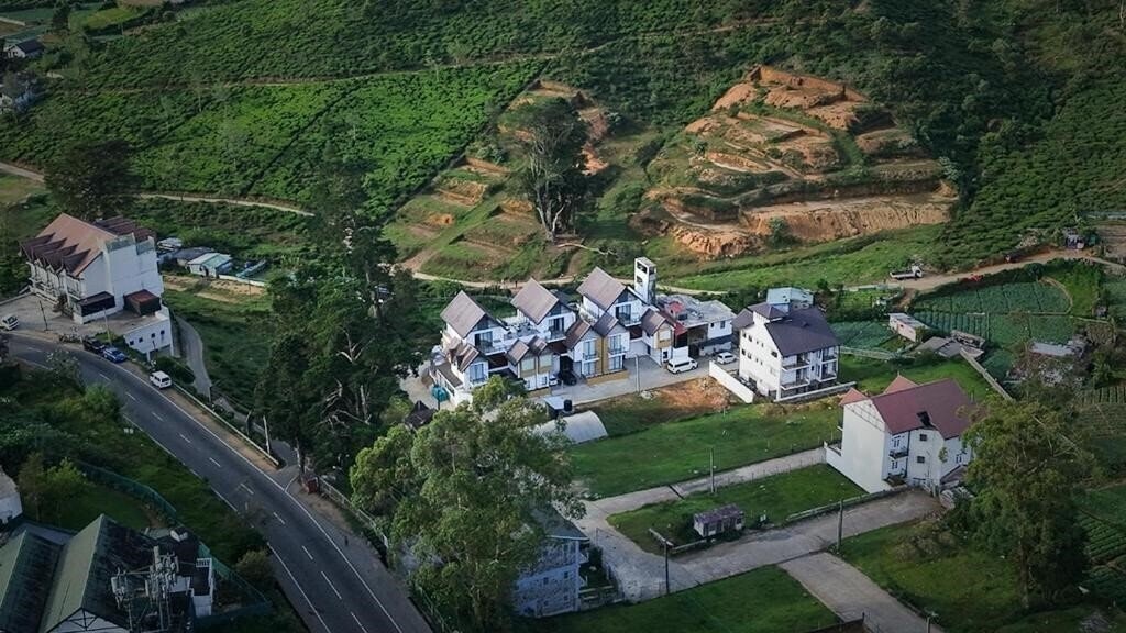 Отель Montagna Luxury Hotel 4*
