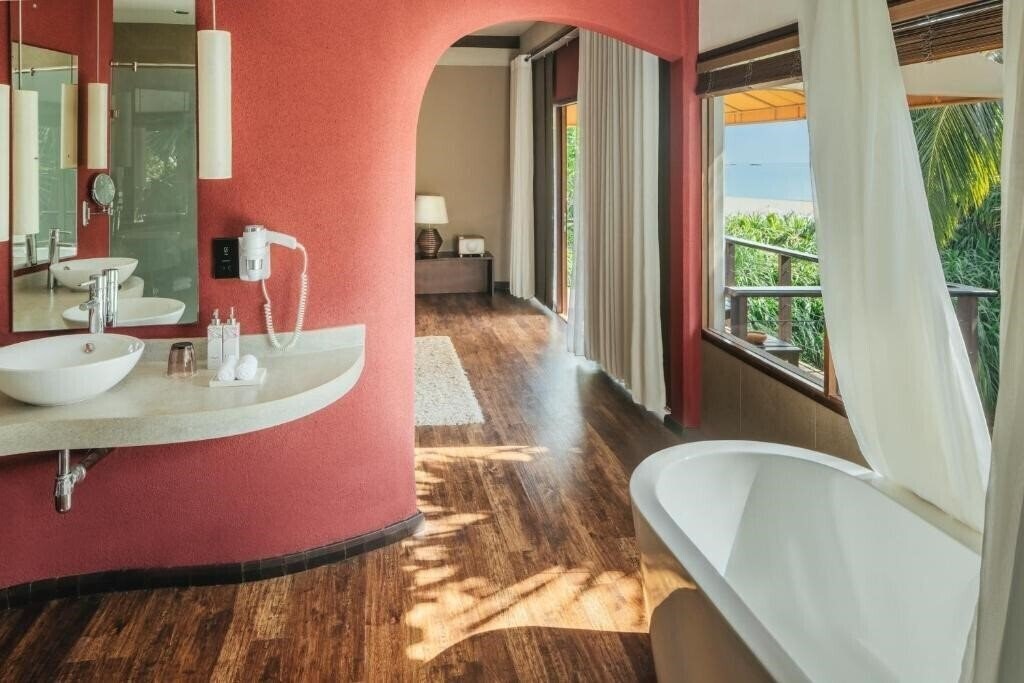 Фотографія Uga Bay Boutique 5*