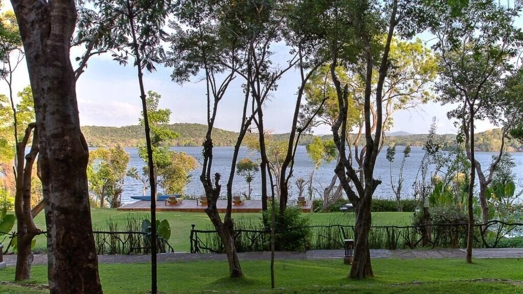 Отель Deer Park Giritale 5*
