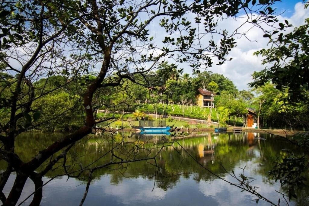 Картинка Lake Serenity Boutique Hotel Ratnapura 3*