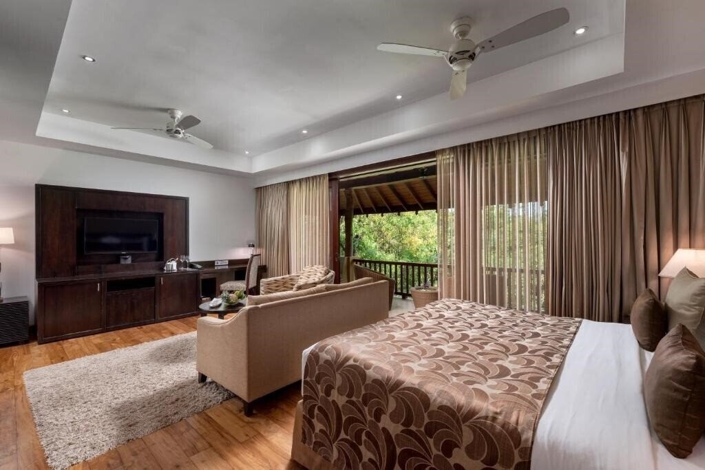 Фото Amaya Lake 4*
