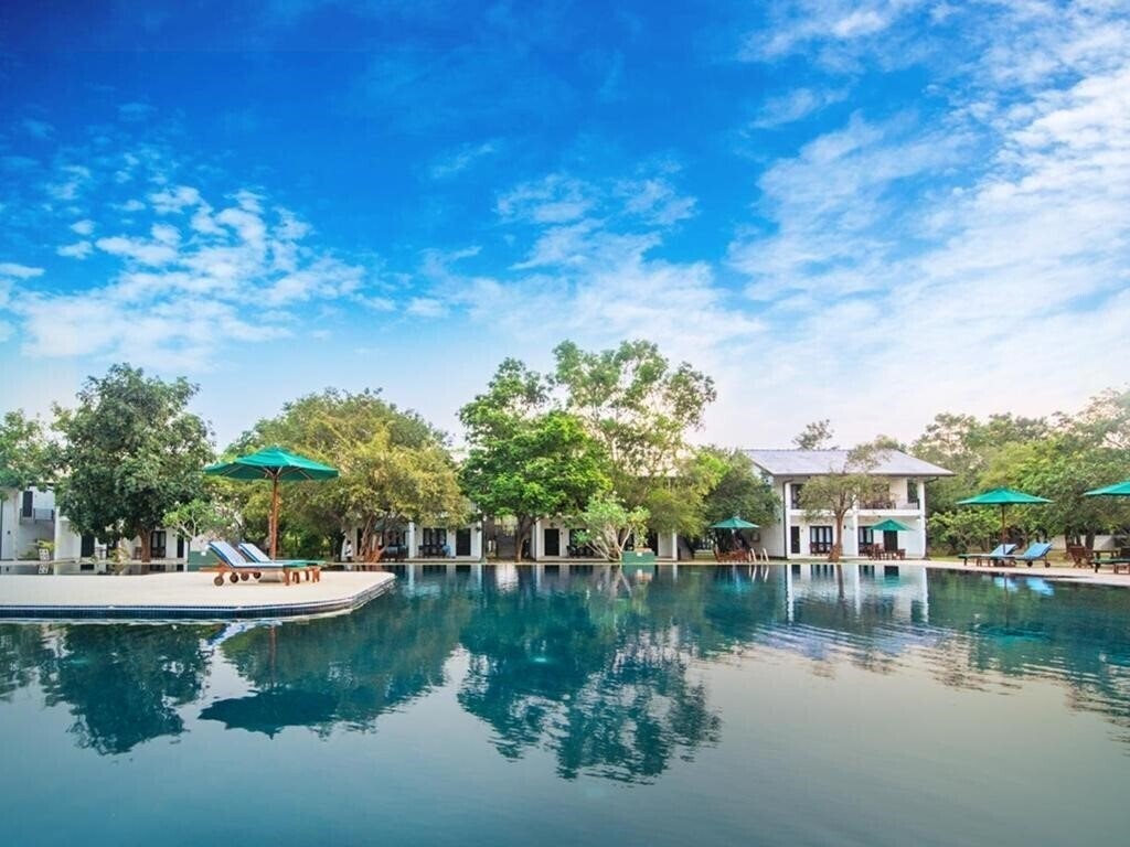 Готель Oak Ray Elephant Lake 3*
