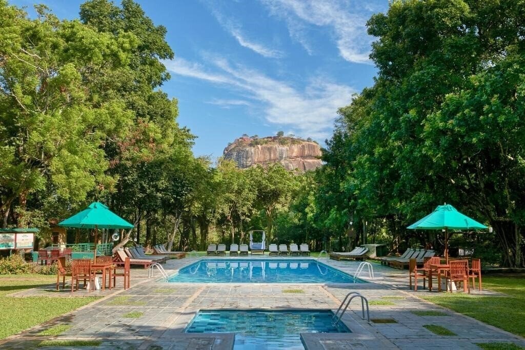 Готель Sigiriya 3*