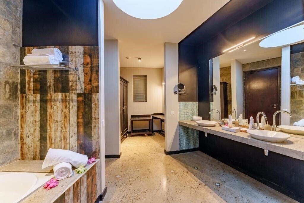 Фото Ayugiri Ayurveda Wellness Resort 5*