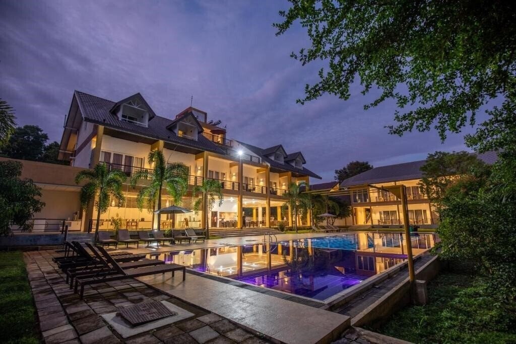 Отель Cassandra Culture Resort Sigiriya 4*