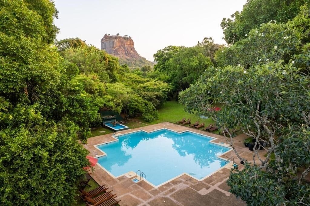 Готель Sigiriya Village 4*