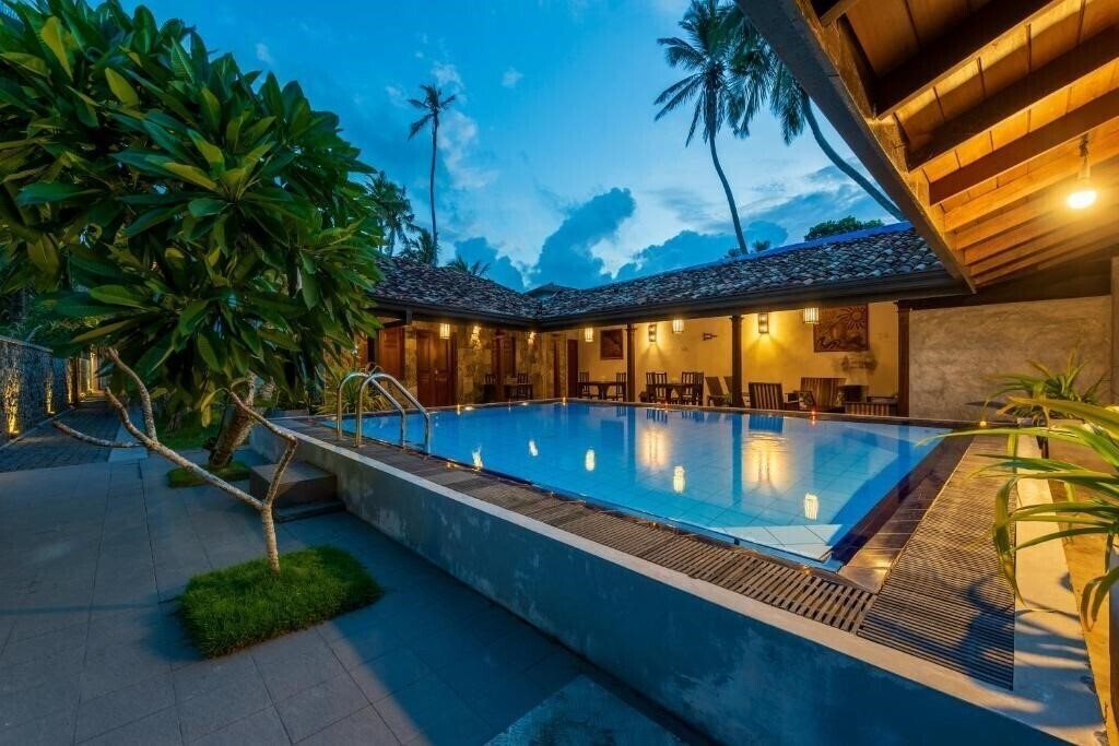 Фото Anama by Queens Mount 4*