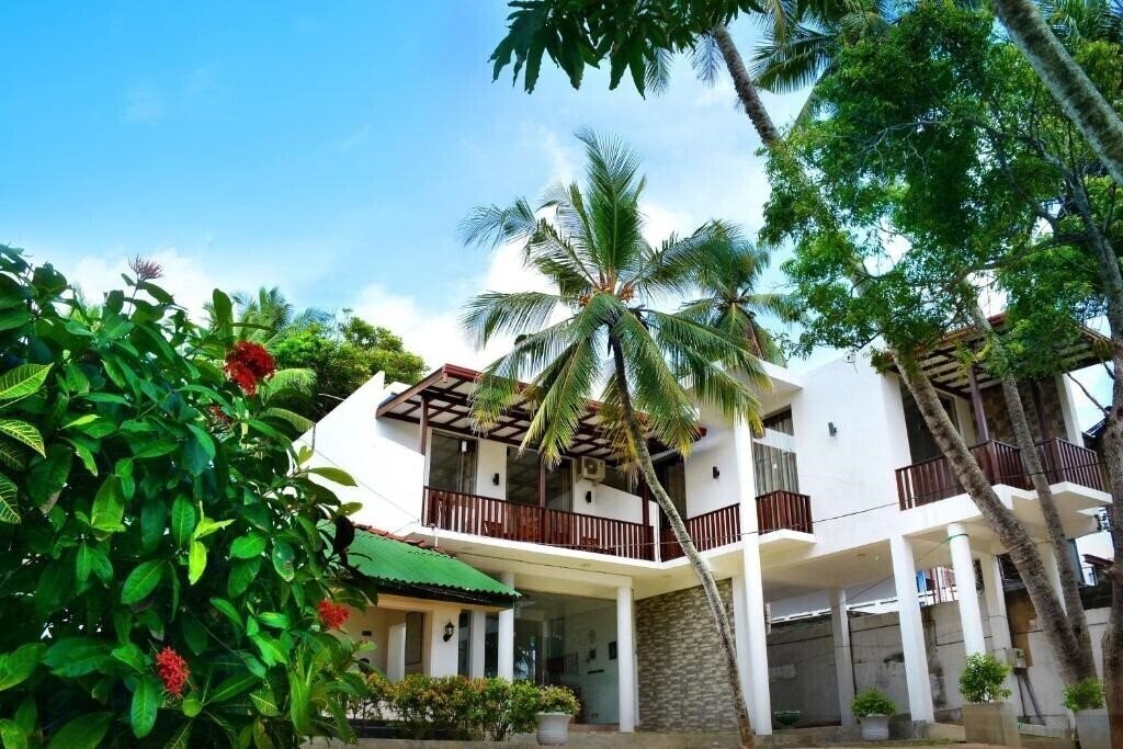 Отель Sea View Tourist Inn 3*