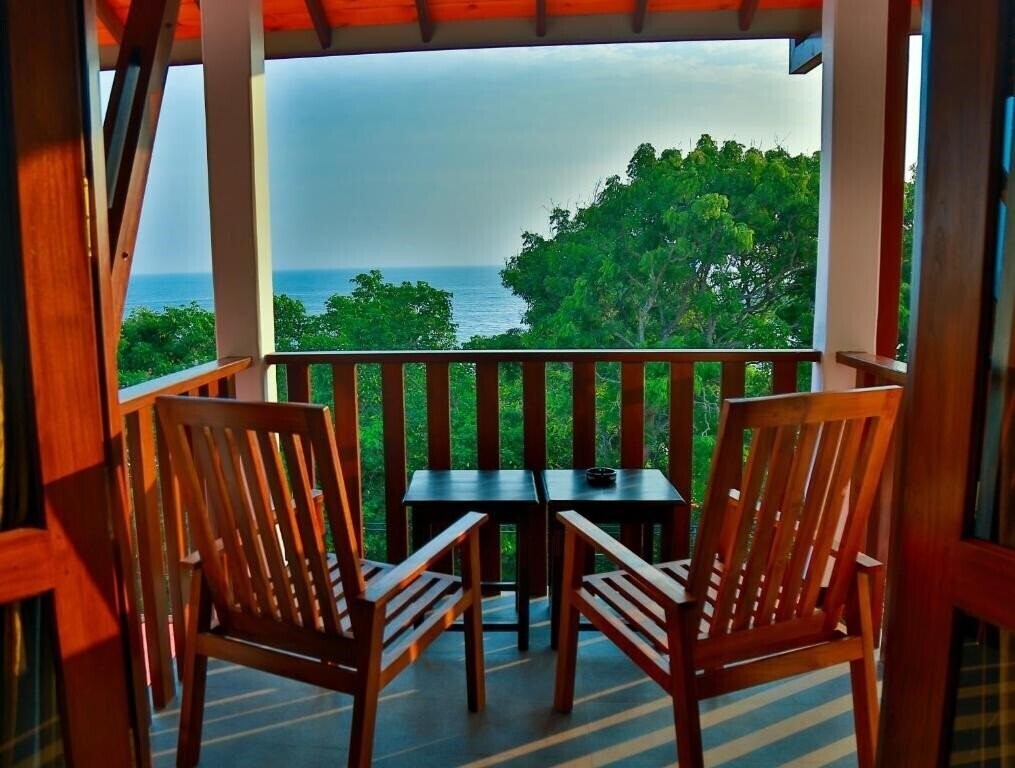 Отель Seafood Restaurant & Motel 2*