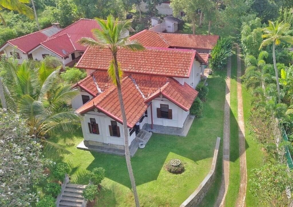 Отель Satiana Collection Tangalle 3*