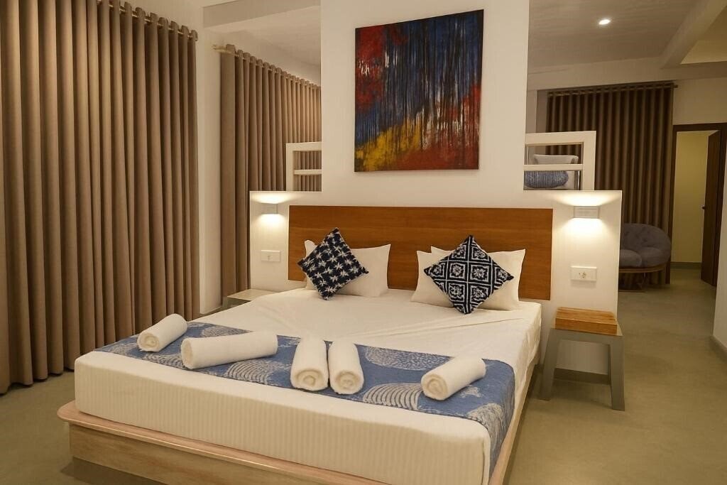 Картинка Solara Beach House 4*
