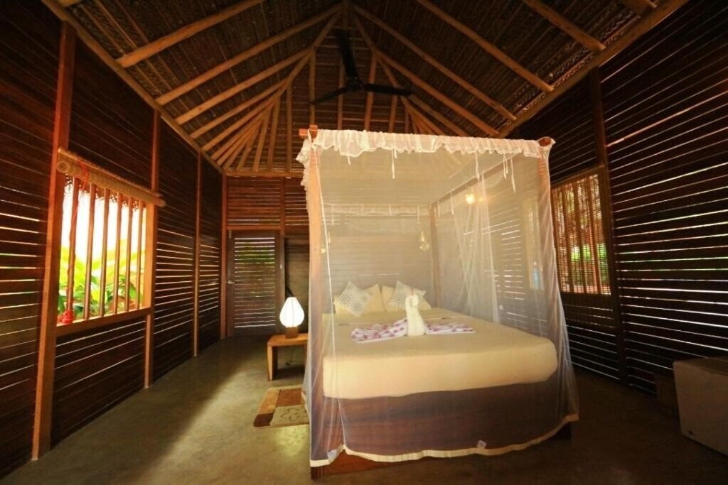 Фото Mangrove Beach Cabanas & Chalets 3*