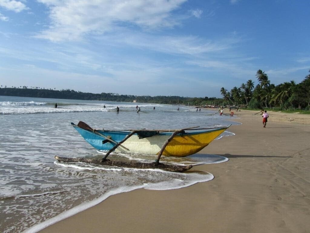 Картинка Isana Beach House 3*