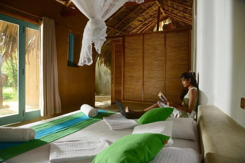 Фото Back of Beyond Wellness Retreat 4*