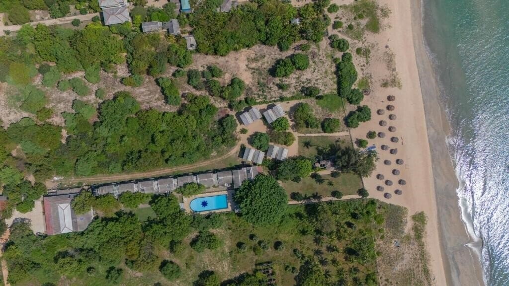 Отель Pigeon Island Beach Resort 3*