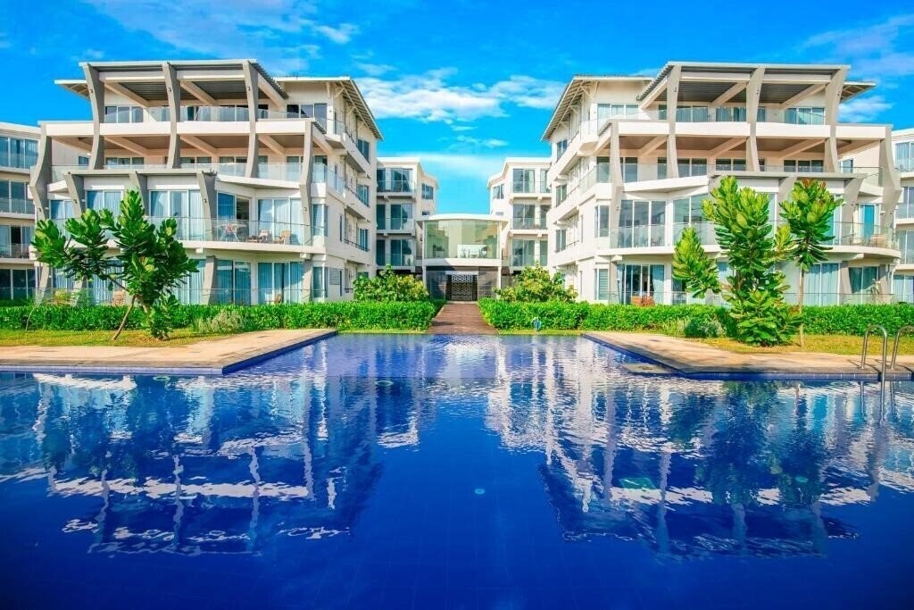 Фото Oceanfront Condos Nilaveli Apartment 4*