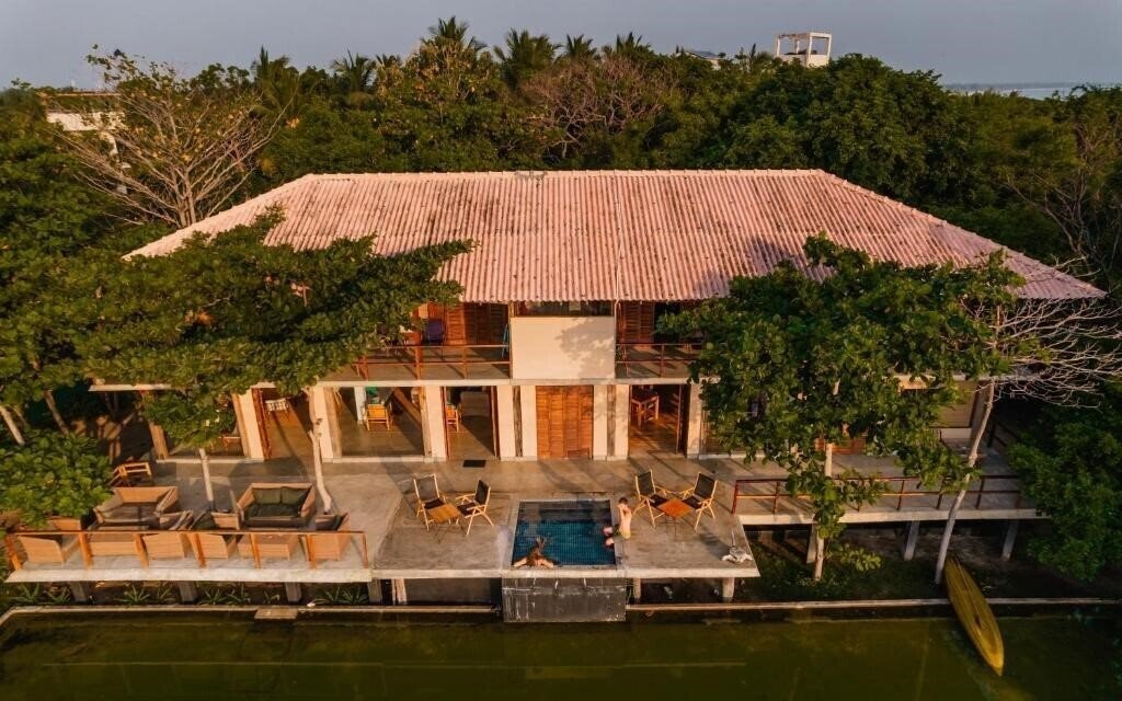 Фотография C Beyond Nilaveli 3*