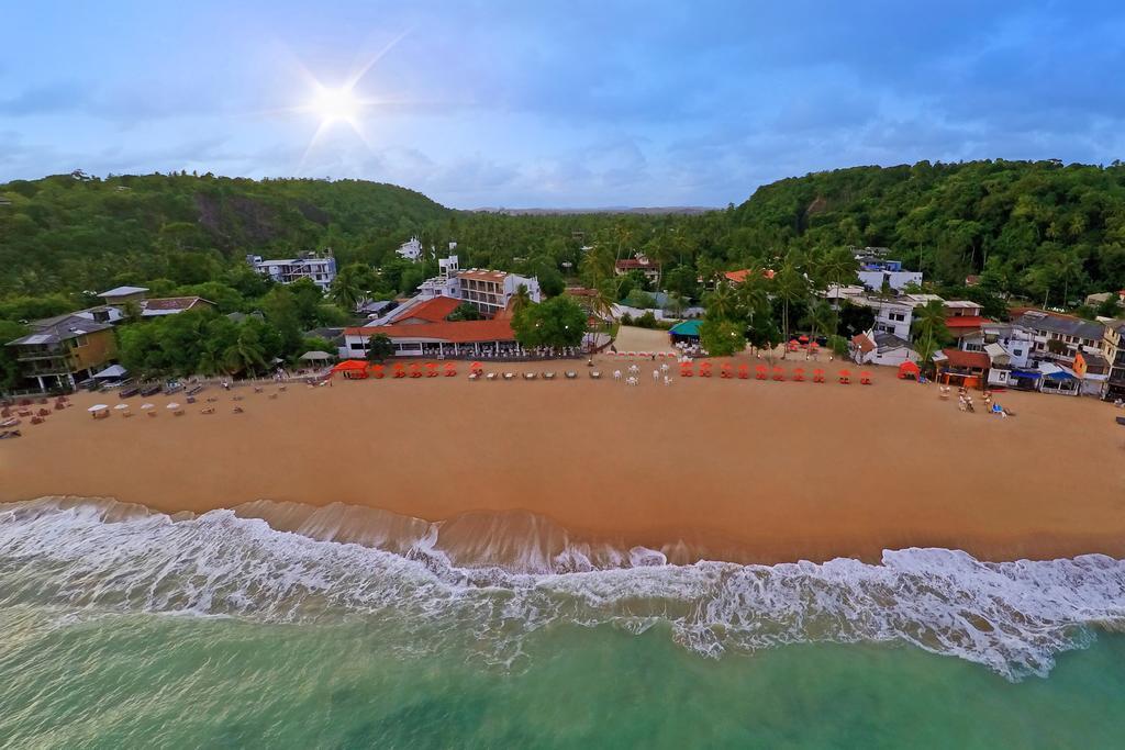 Готель Calamander Unawatuna Beach 4*