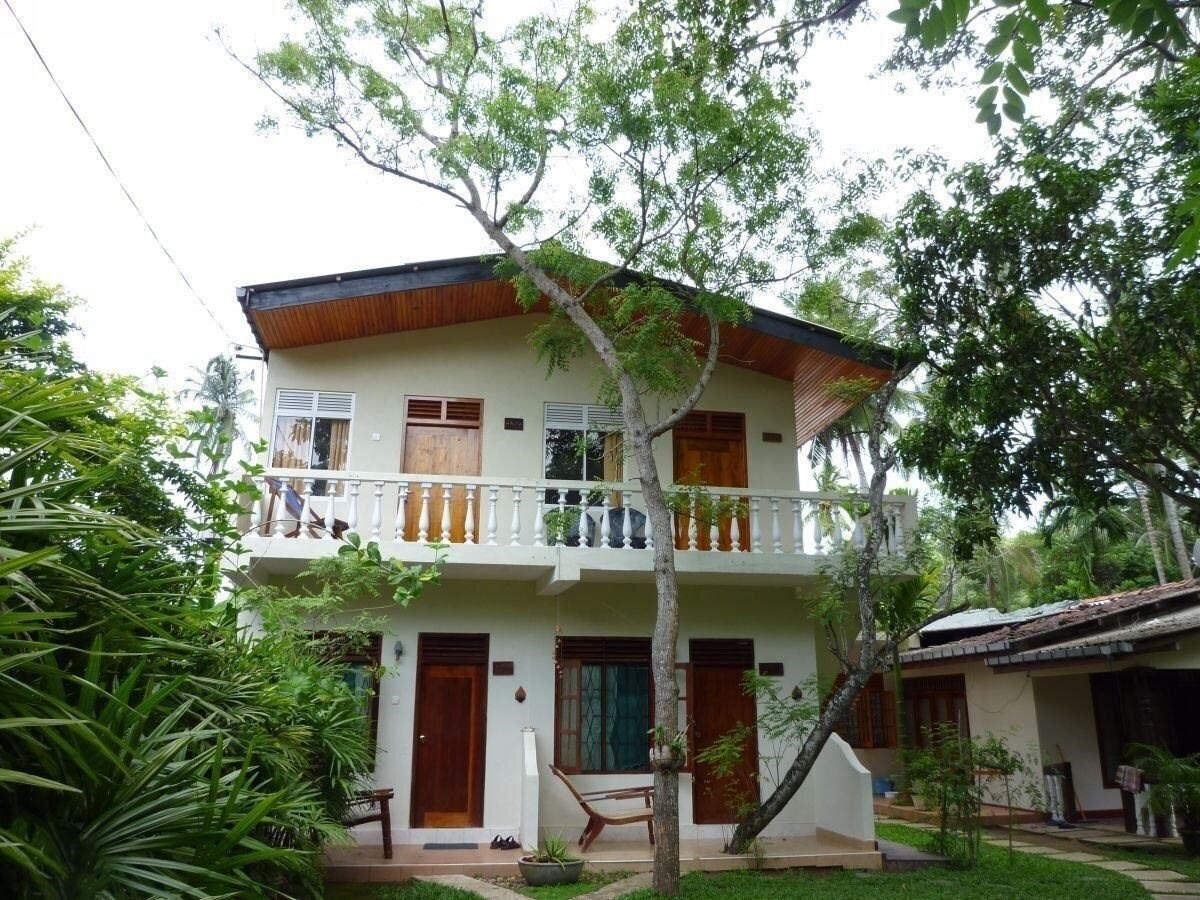 Готель Sea Breeze Unawatuna 2*