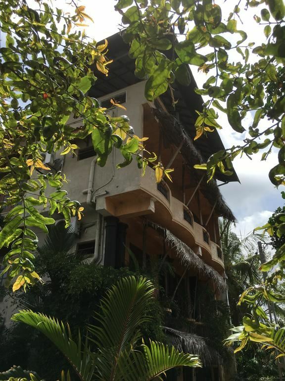 Фото Saffron Hotel 3*