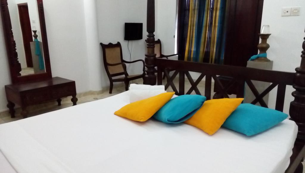 Готель Saffron Hotel 3*