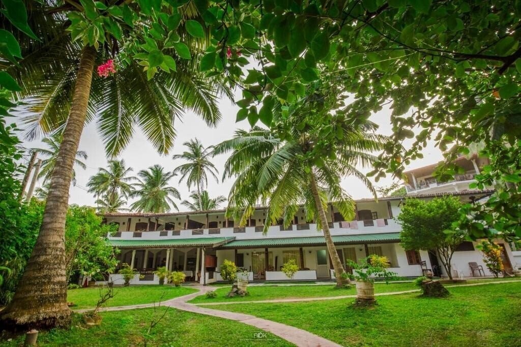 Отель Sea View Beach Hotel 2*