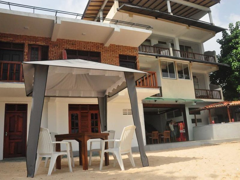 Готель Wave Beach Resort 3*