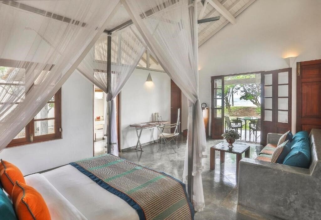 Готель Frangipani Tree 5*