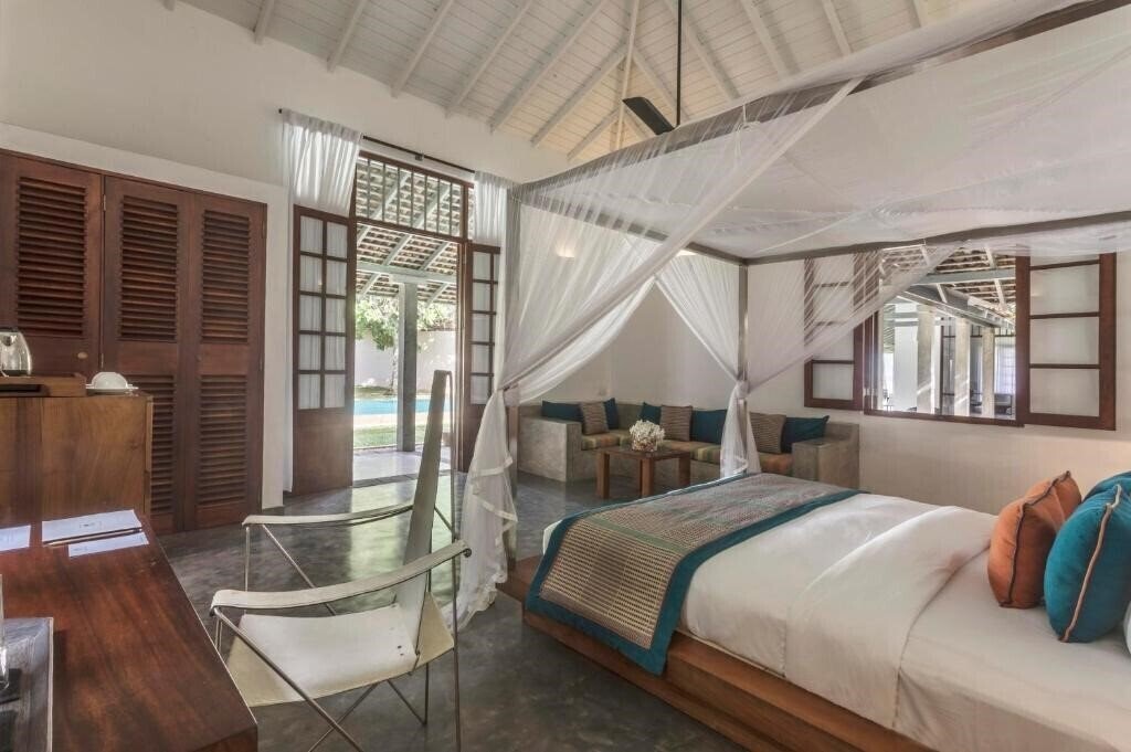 Картинка Frangipani Tree 5*