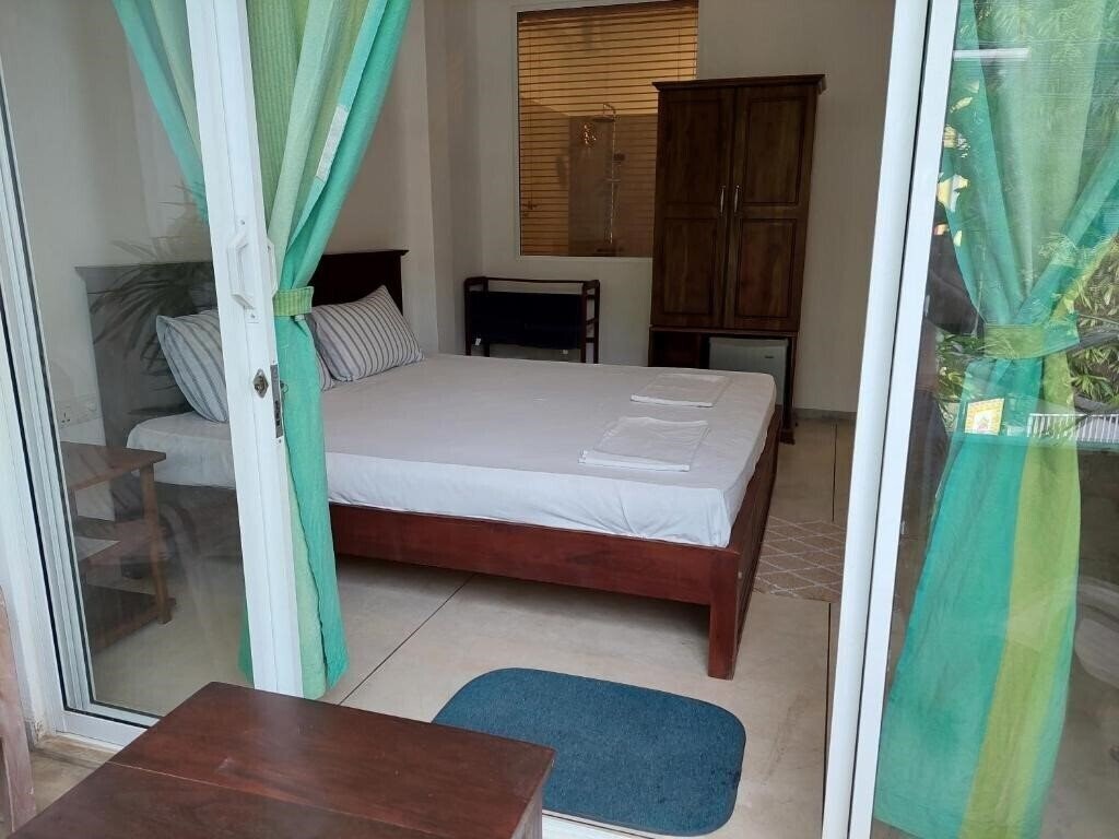 Картинка Bird House 2*