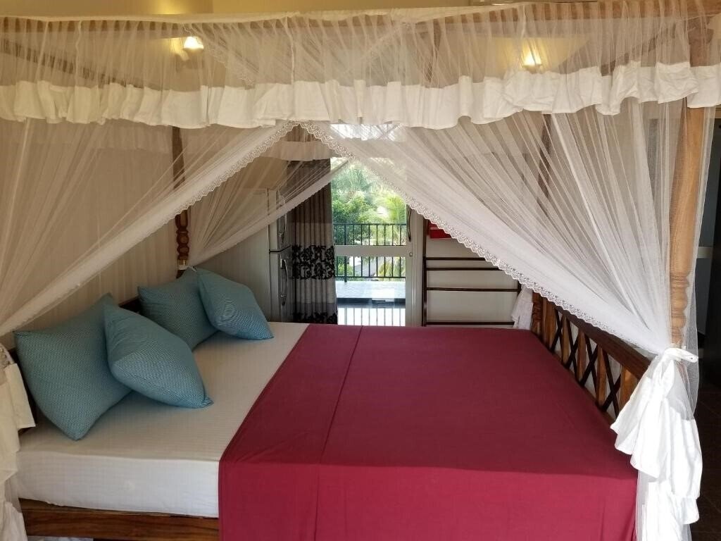 Готель Coral Palm Villa & Apartment 2*