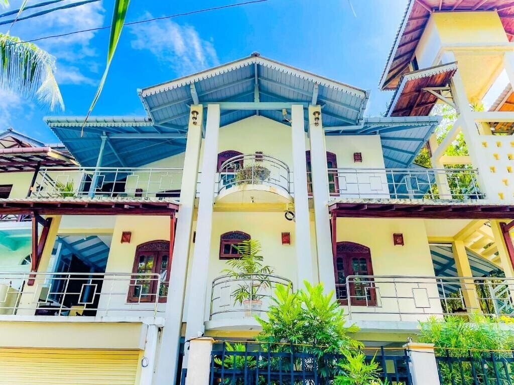 Отель Prim Rose Guest House 2*