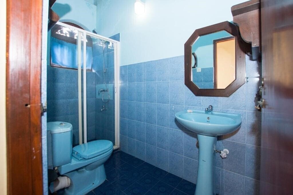 Фотографія Dhammika Hotel 2*