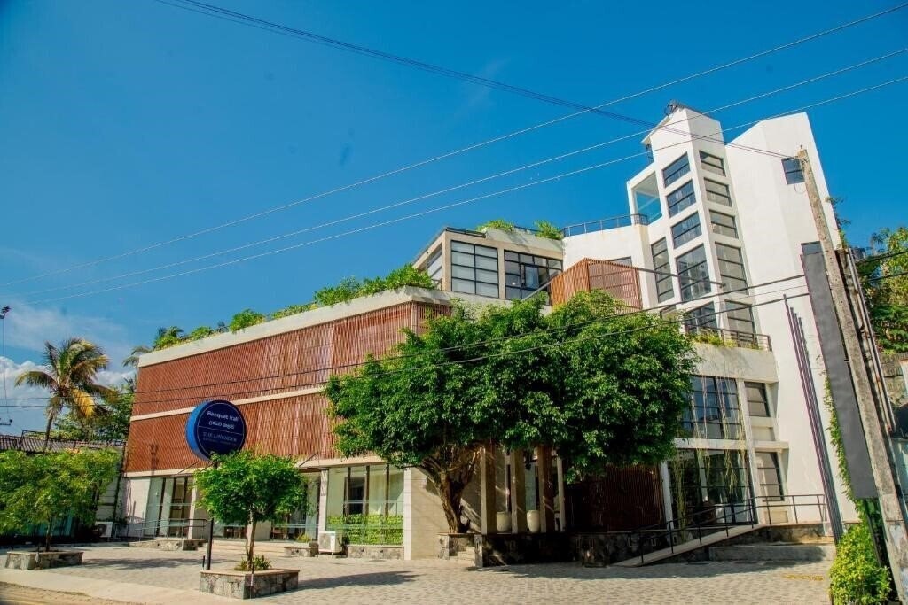 Готель Lavendish Beach Resort 2*