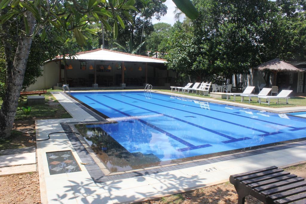 Готель Sanmira Renaisance 3*