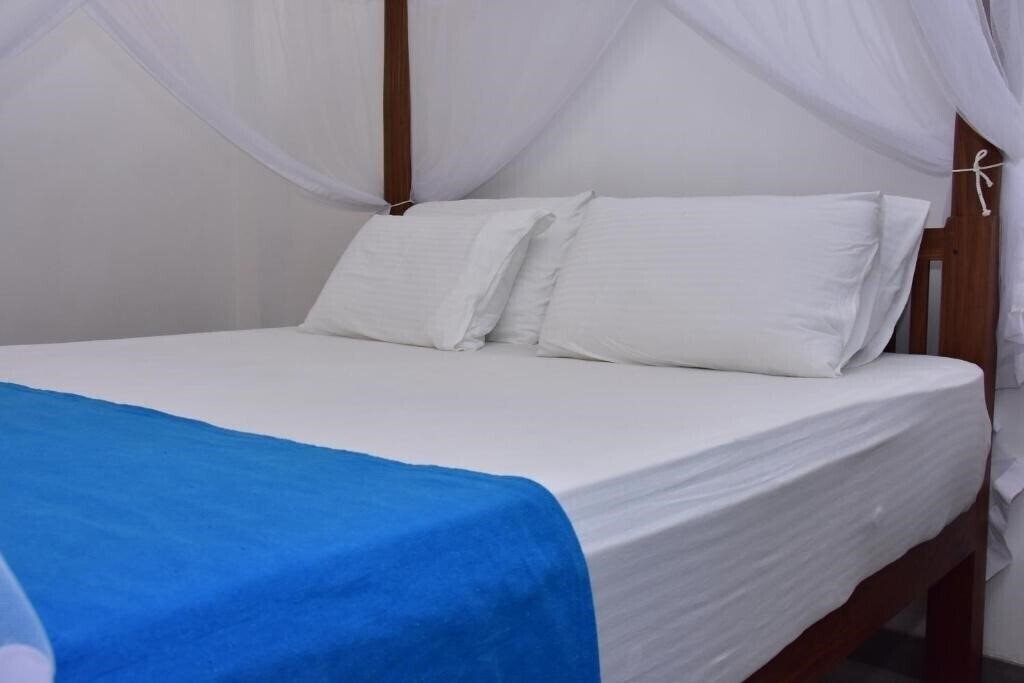 Зображення Green Almond Hotel 2*