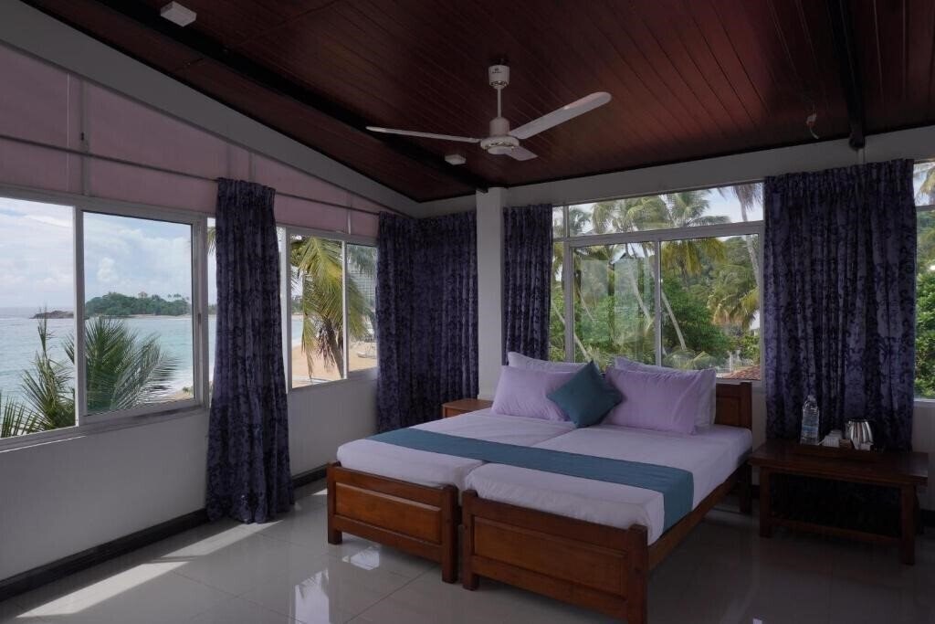 Готель Surf Una Beach Hotel 3*