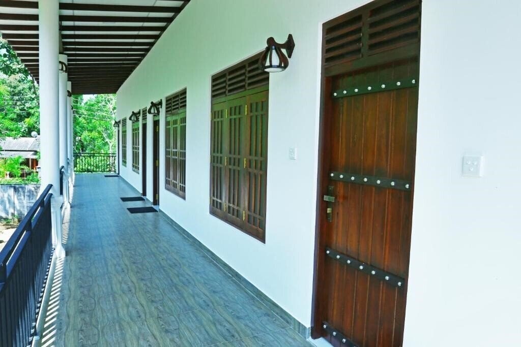 Готель Emerald Guest House 2*