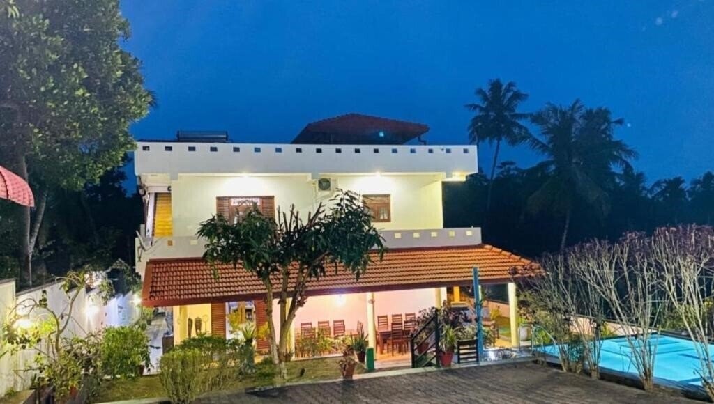 Зображення Rock Beach Villa Talpe 2*